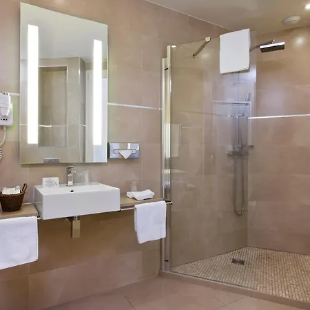 De L'empereur By Malone 3* Paris