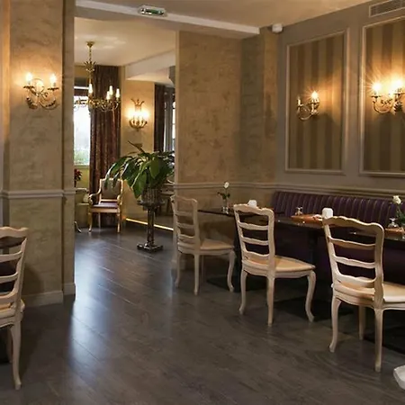 Hotel De L'empereur By Malone Paris