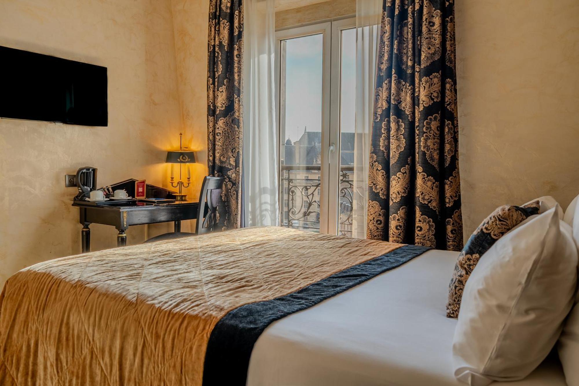 Hotel De L'empereur By Malone Parigi